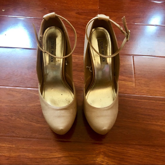 Steve Madden Pumps - Picture 2 of 4